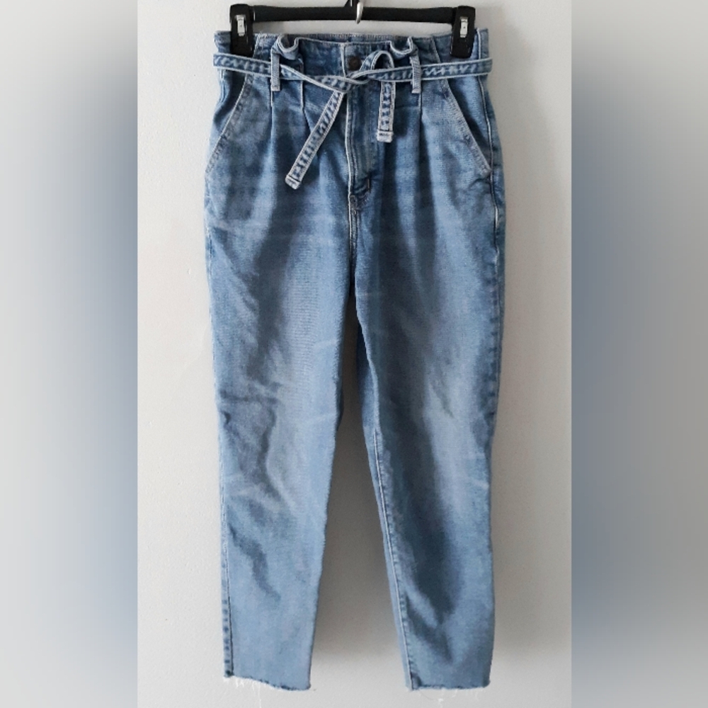 Hollister Belted Mom Jeans 26